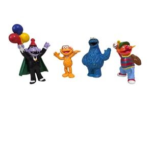 Sesame Street PVC Figurine Lot Count von Count Zoe Cookie Monster Ernie Baseball